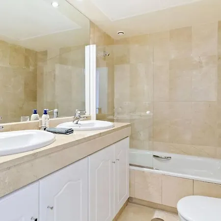 Apartamento Large Beachfront